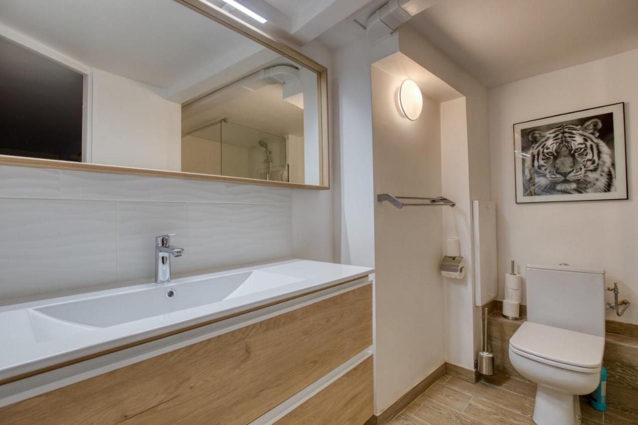 Charming Apartment In The Heart Of The 19Th Paryż Zewnętrze zdjęcie