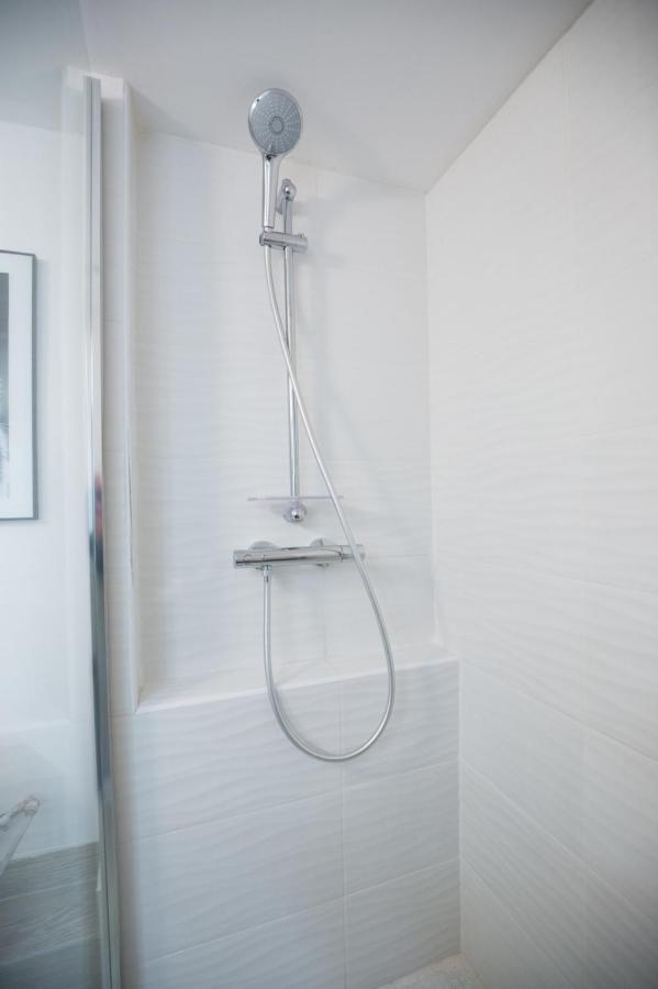 Charming Apartment In The Heart Of The 19Th Paryż Zewnętrze zdjęcie